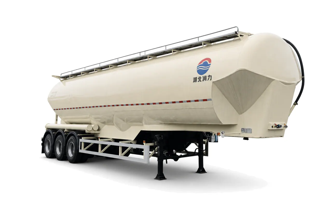 Bulk Cement Tanker Semi-Trailer — Front left view