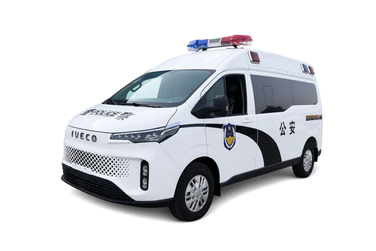 Transporte de tropas — Vista frontal izquierda