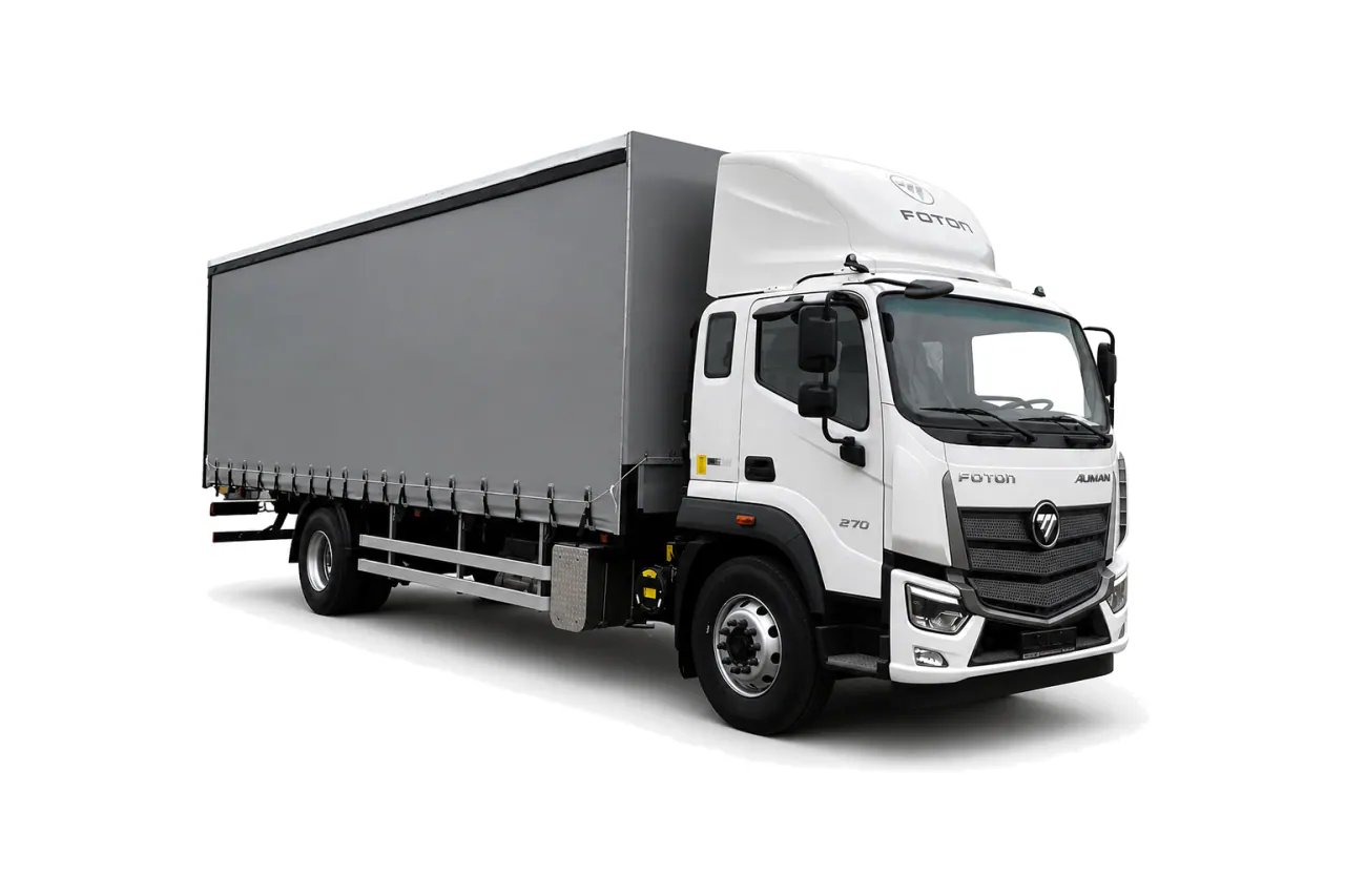 Middle-Duty Curtainsider Truck — Front left view