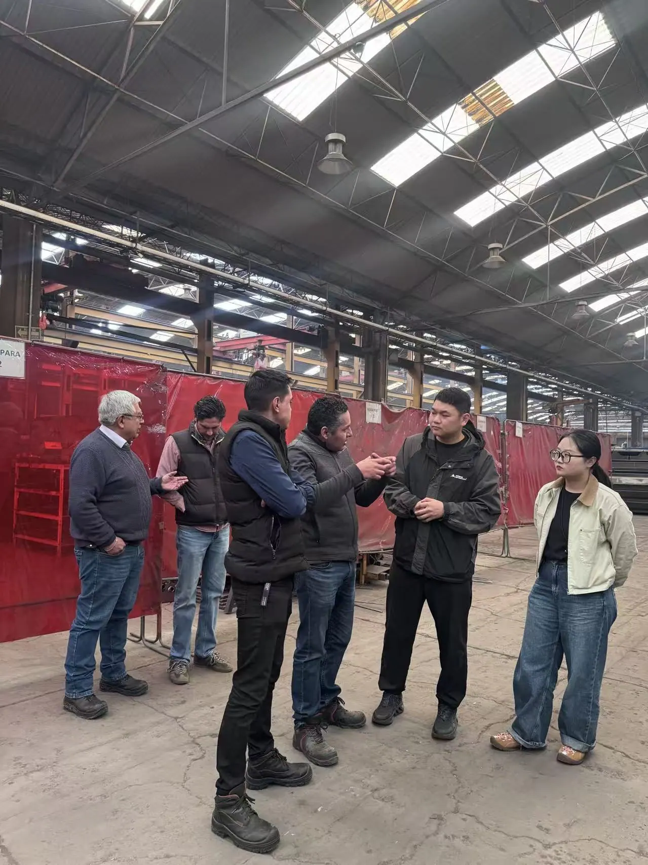 Les réunions d'exposition au Mexique suscitent des demandes de renseignements sur les camions personnalisés en Amérique latine