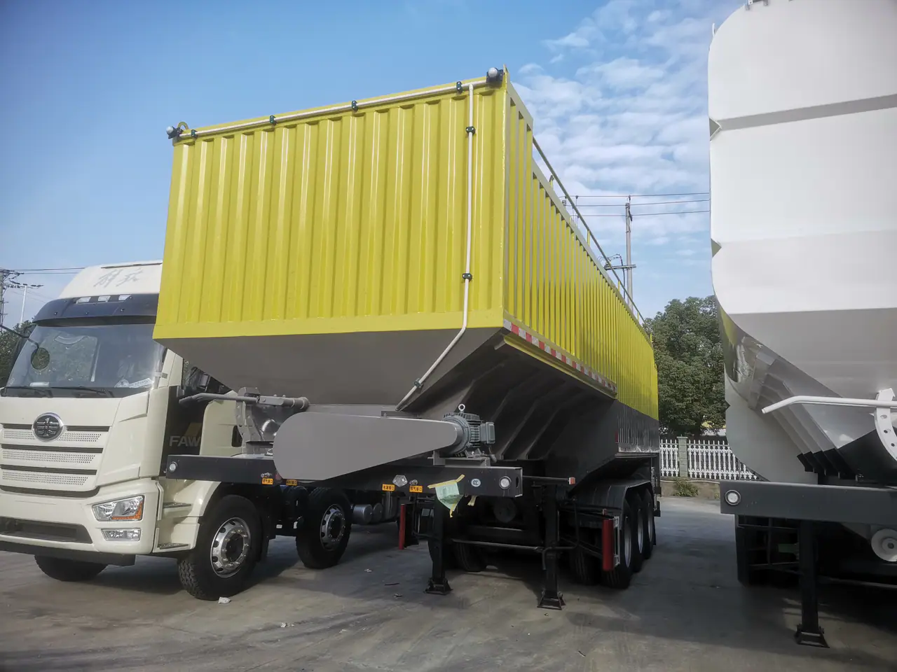 Front view of the feed trailer body in the vehicle yard