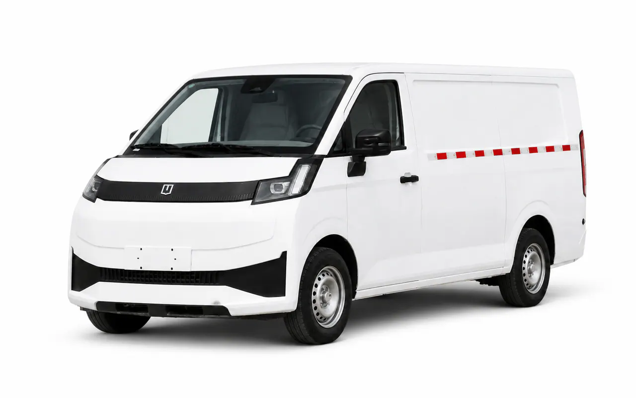 Geely V7E electric cargo van configuration presented against a plain background